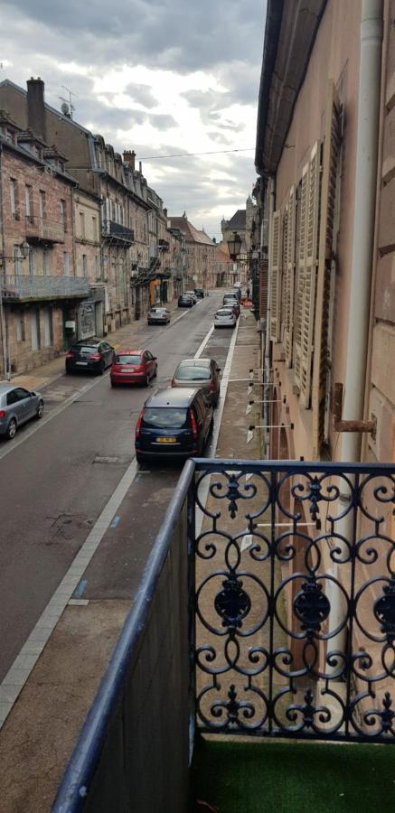 Hebergement-Luxeuil-Les-Bains Exterior foto